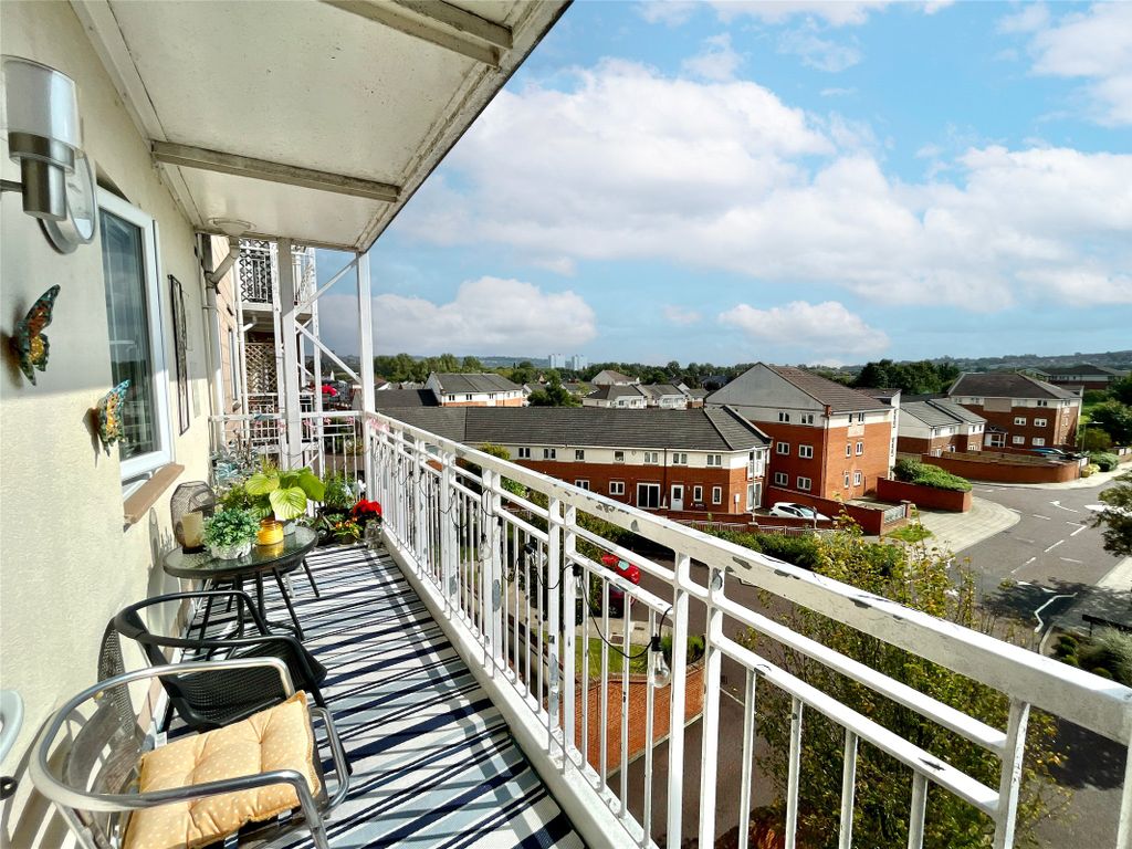 Property photo 3 of 25 Balcony