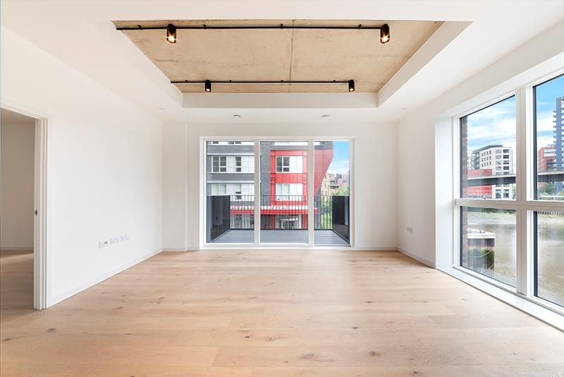 Property photo 3 of 16 Image