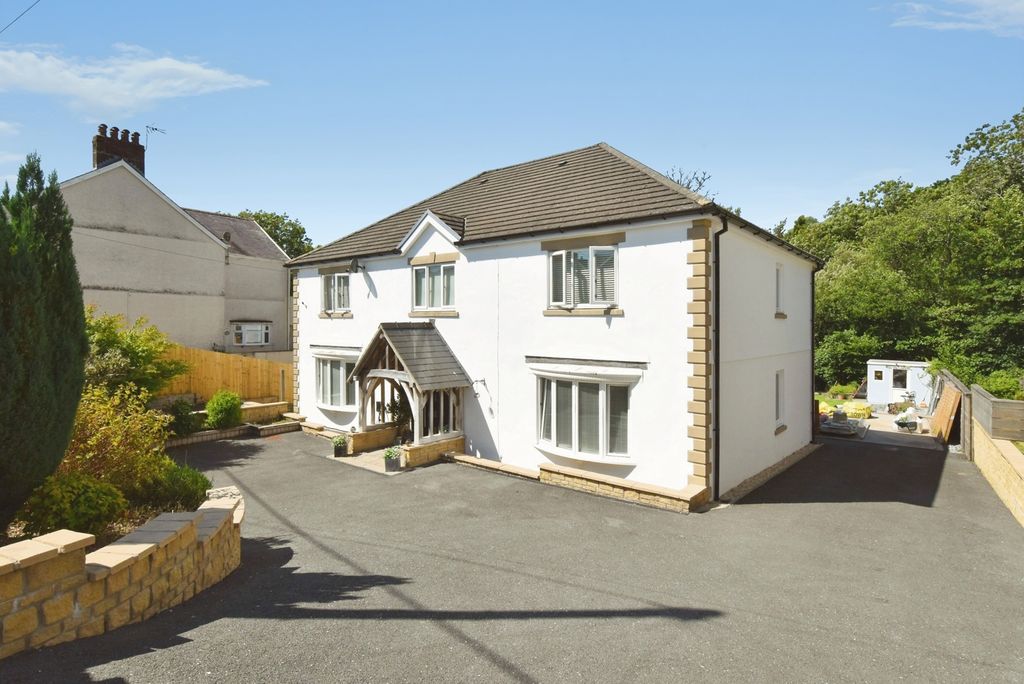 Property photo 1 of 25 Pbox-Img.Jpg