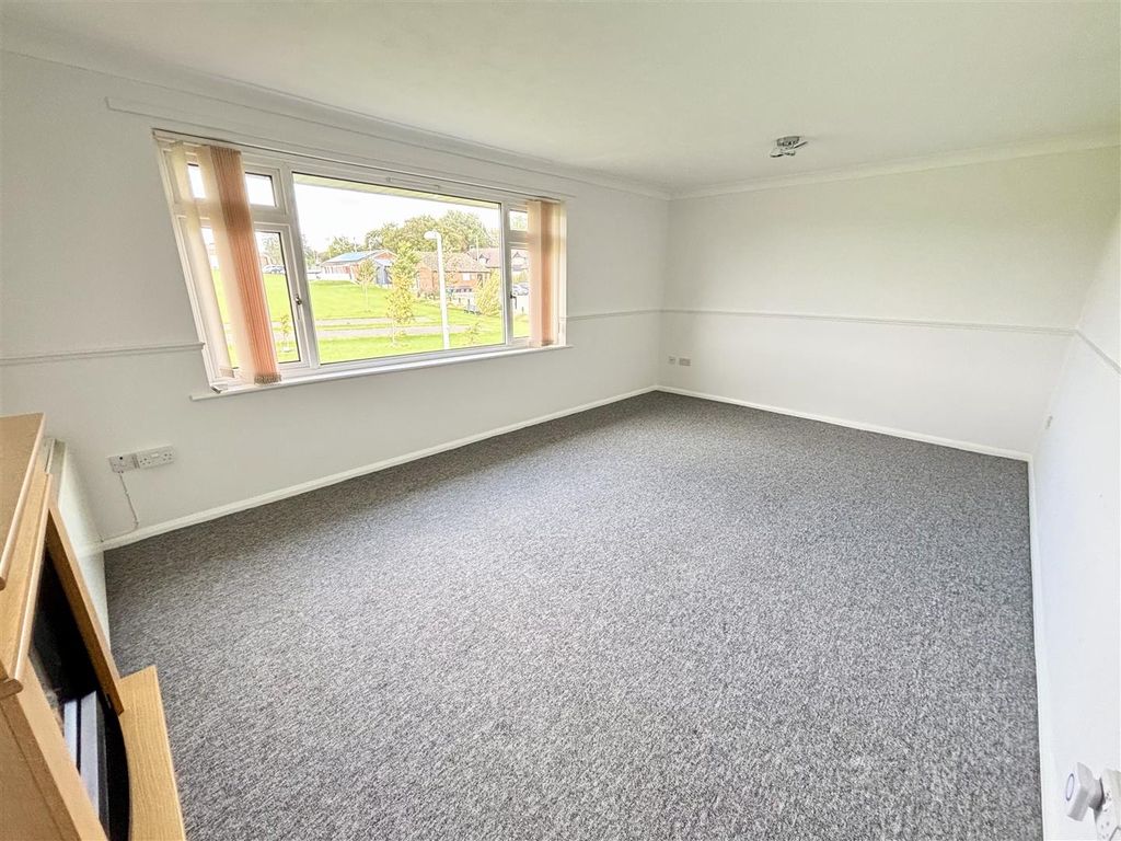 Property photo 3 of 8 Img_2922.Jpg