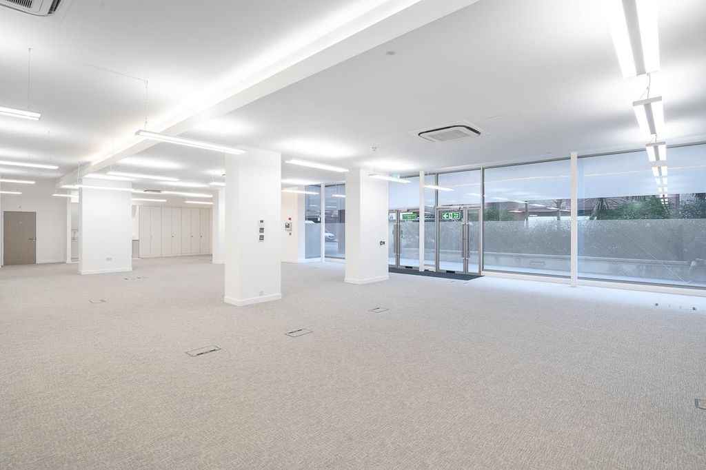 Property photo 2 of 8 1