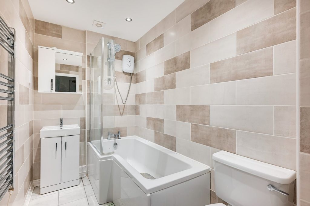 Additional image 9 of 2 bed flat for saleCovent House, George Street, York YO1
