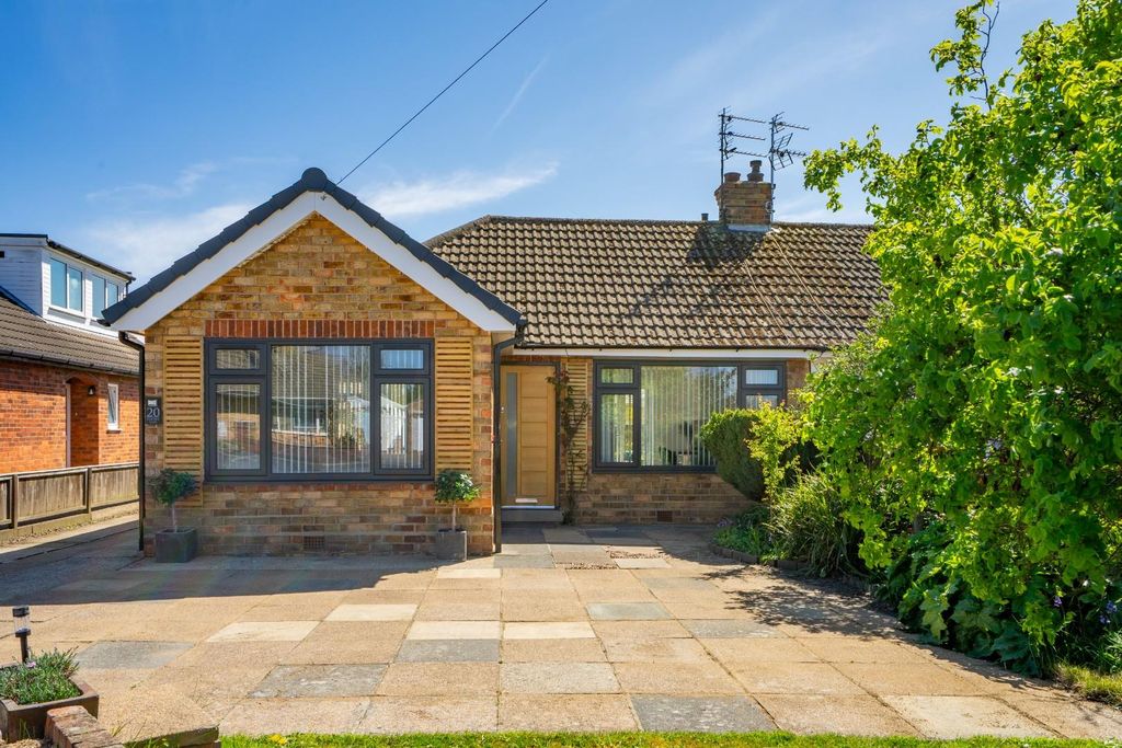 Property photo 1 of 17 Front (Exterior)