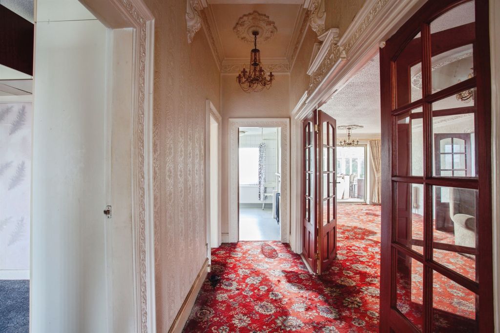 Property photo 2 of 24