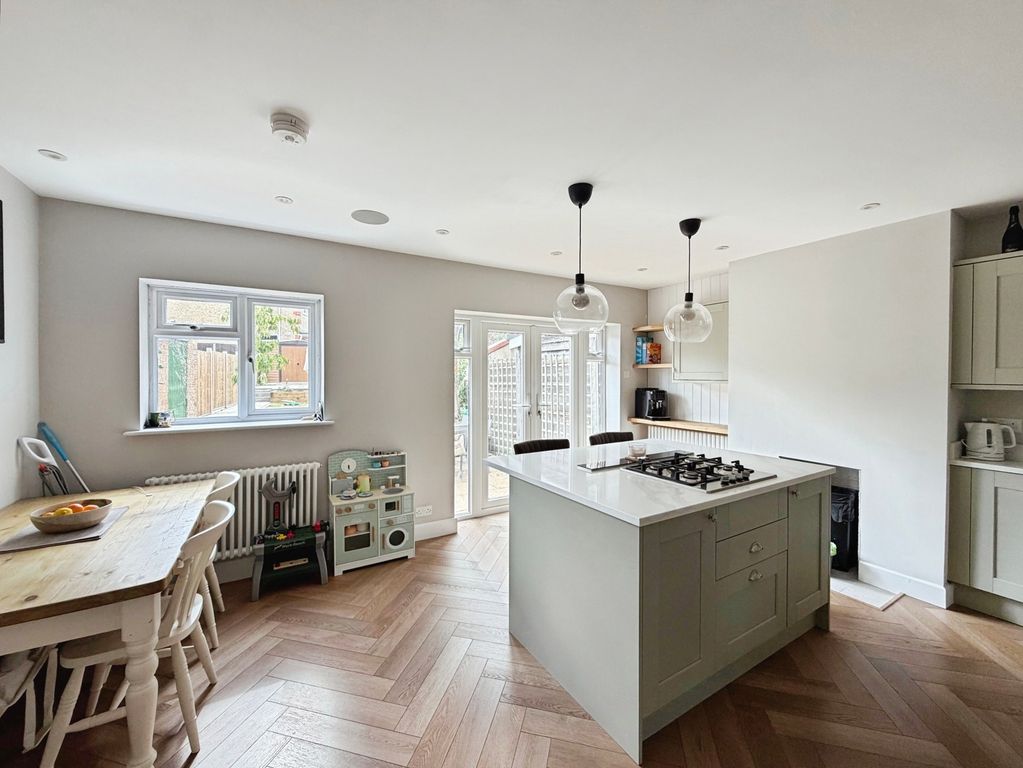 Property photo 2 of 15 Pbox-Img.Jpg