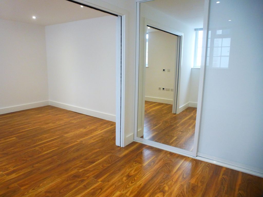 Property photo 3 of 5 Bedroom 1