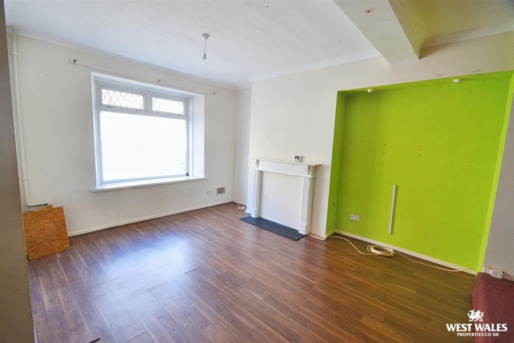 Property photo 2 of 15 Dsc_0165 (1).Jpg