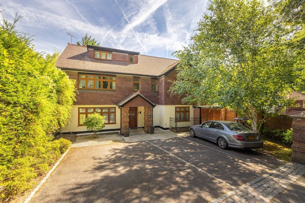 Property photo 1 of 22