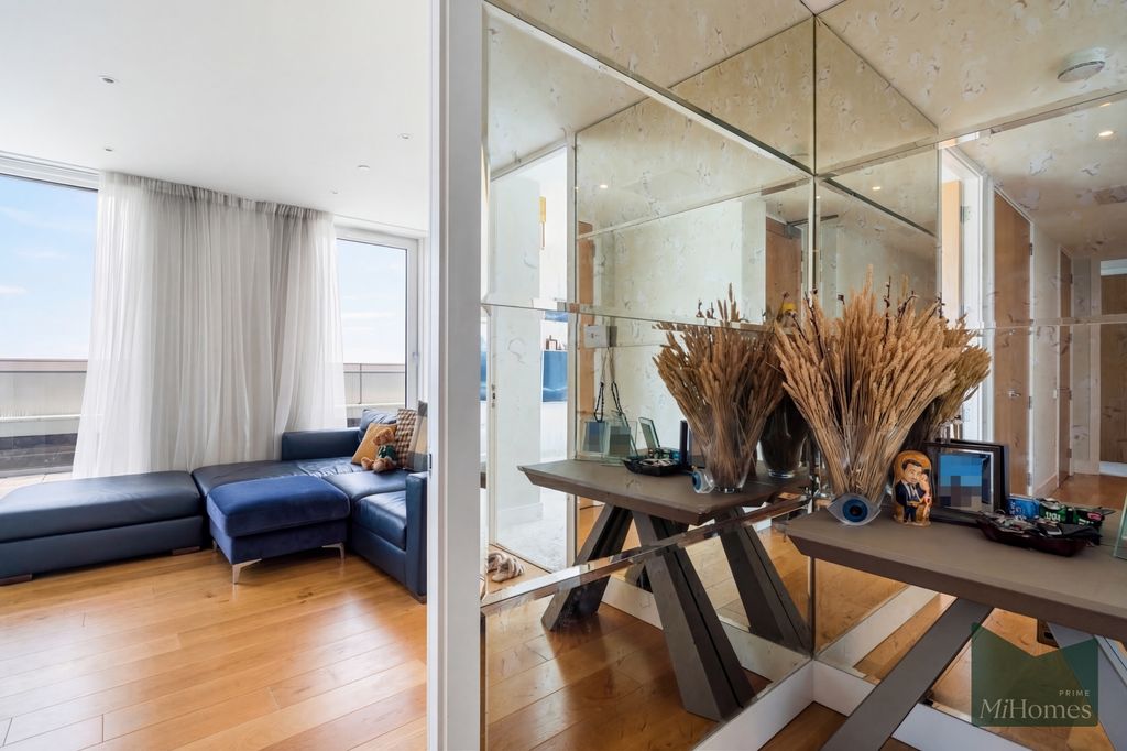 Property photo 3 of 34