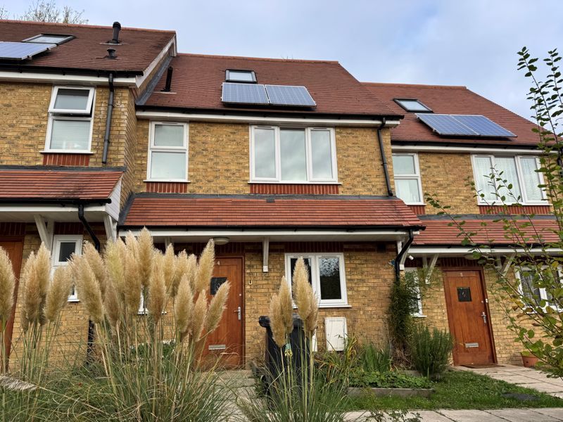 Property photo 1 of 10 Photo 5