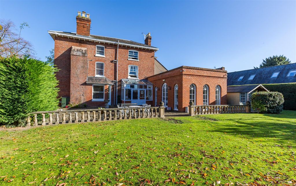 Property photo 2 of 9 1.Jpeg