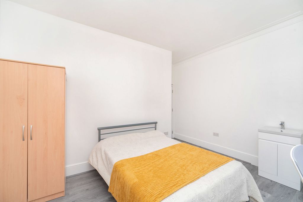 Property photo 3 of 14 Pbox-Img.Jpg