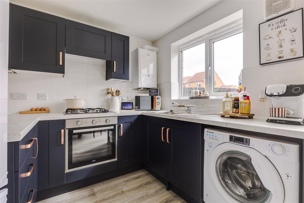 Property photo 3 of 18 Kitchen Diner