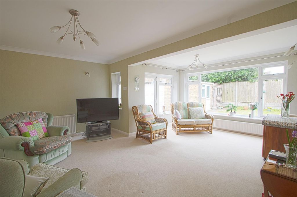 Property photo 2 of 15 Lounge 2.Jpg