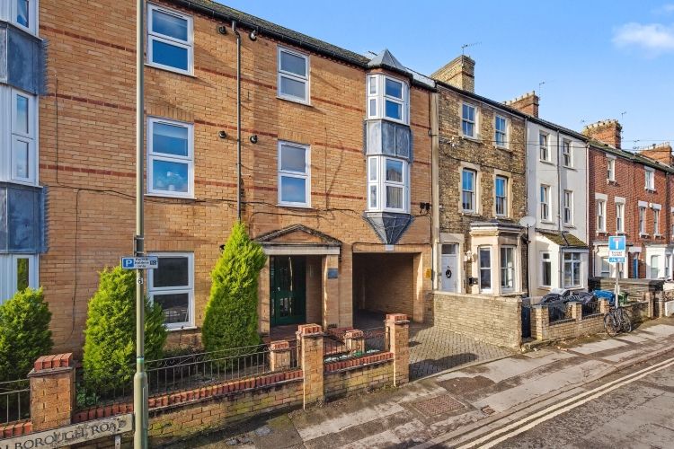 Property photo 1 of 10 320699