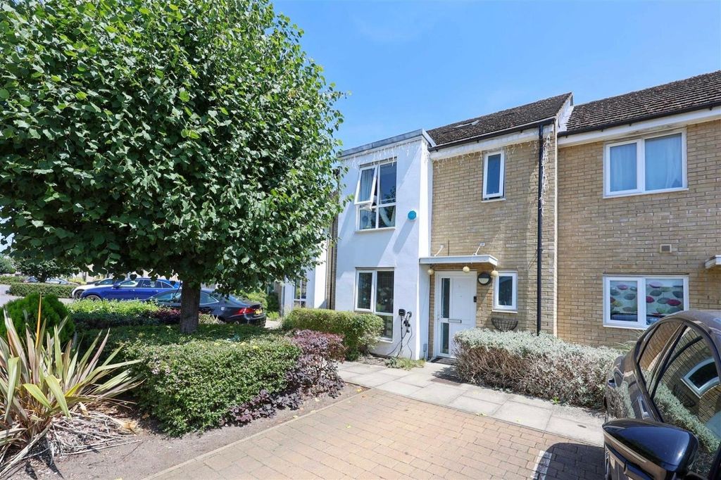 Property photo 1 of 17 External
