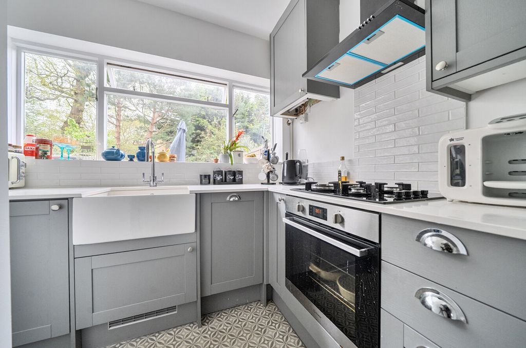 Property photo 3 of 15 1440110-8-69d7E14...