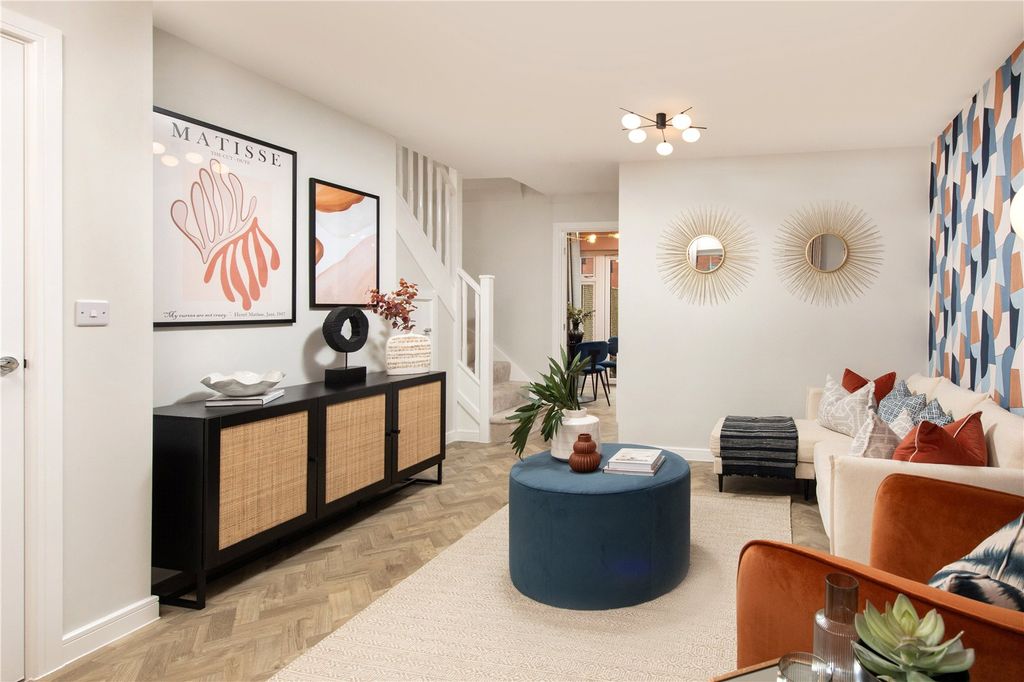 Property photo 2 of 11 Show Home