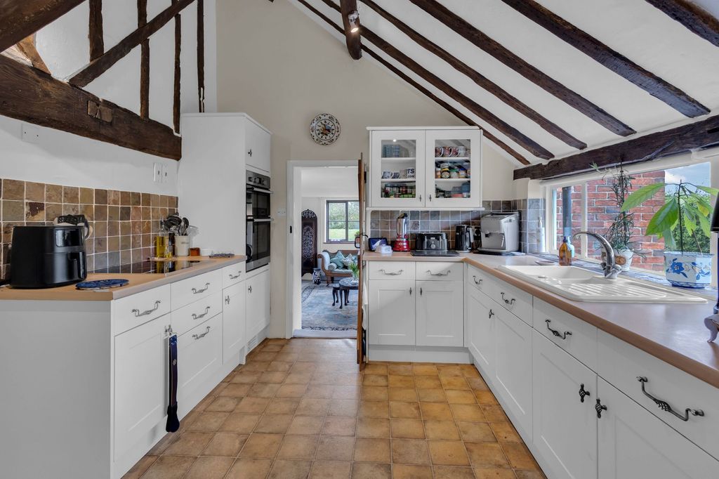 Property photo 3 of 22