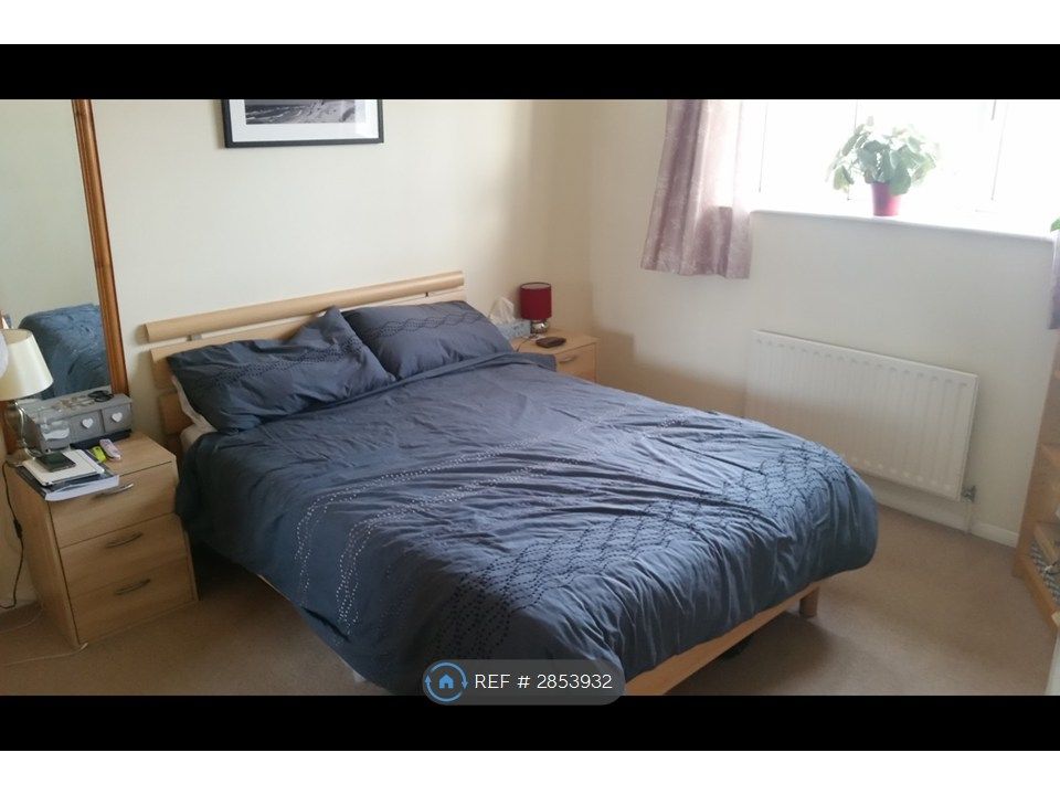 Property photo 3 of 8 Bedroom