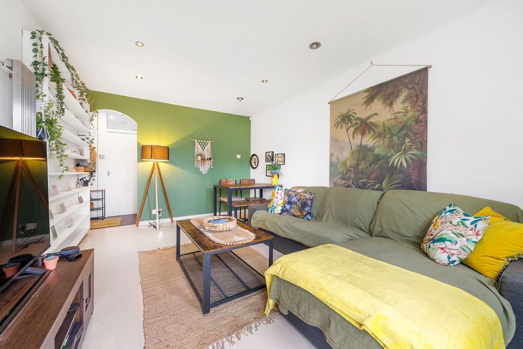 Property photo 3 of 11 Reception (3).Jpg