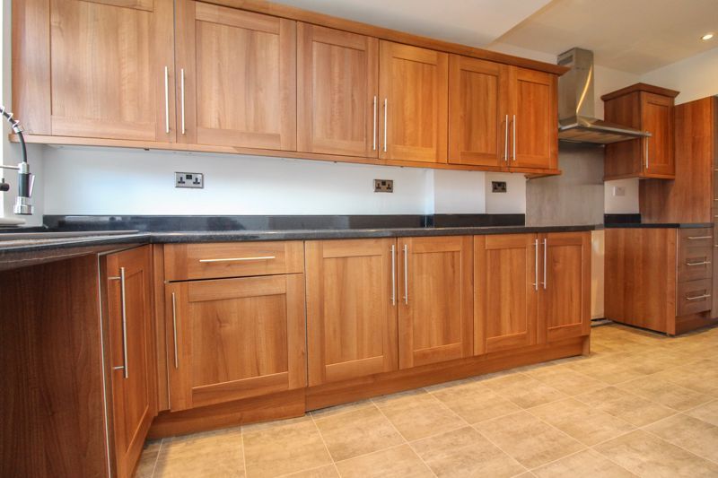 Property photo 3 of 10 Photo 4