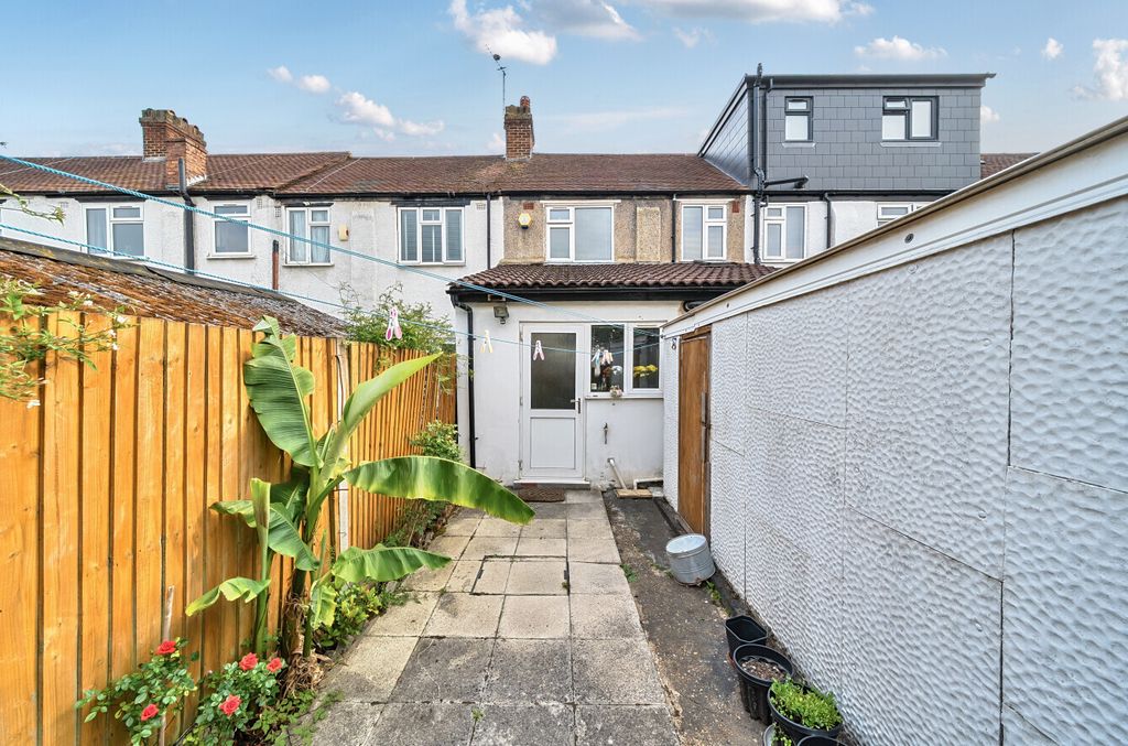 Property photo 2 of 16 Picture No. 05
