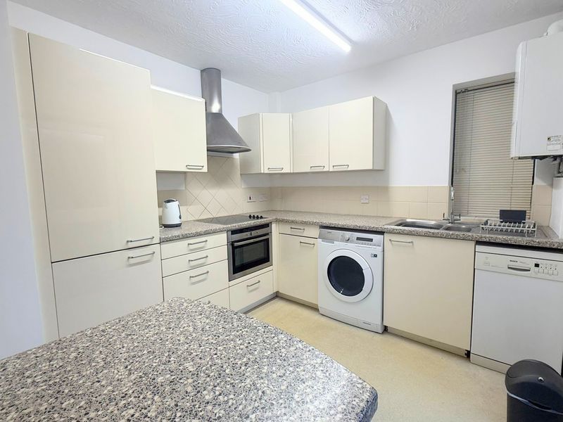 Property photo 2 of 7 Photo 1