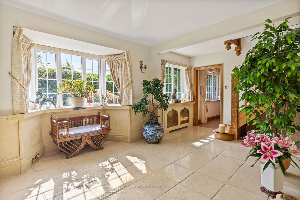 Property photo 2 of 29
