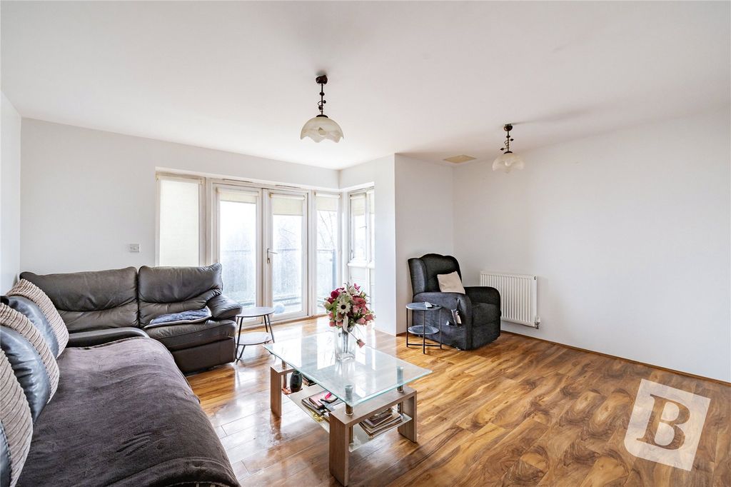 Property photo 2 of 12 Lounge