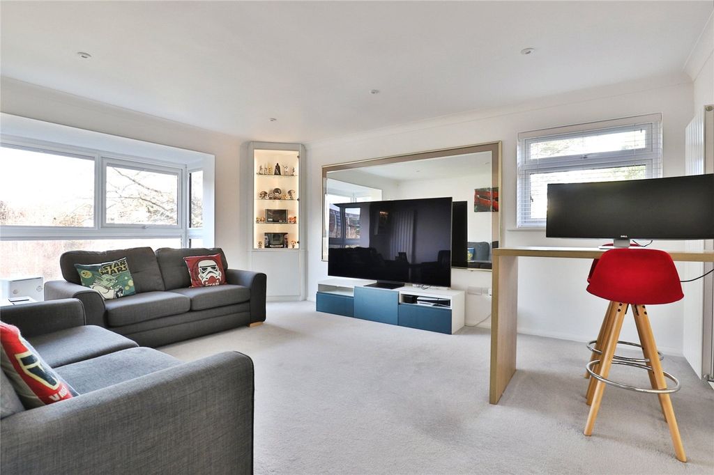 Property photo 3 of 20 Picture No. 12