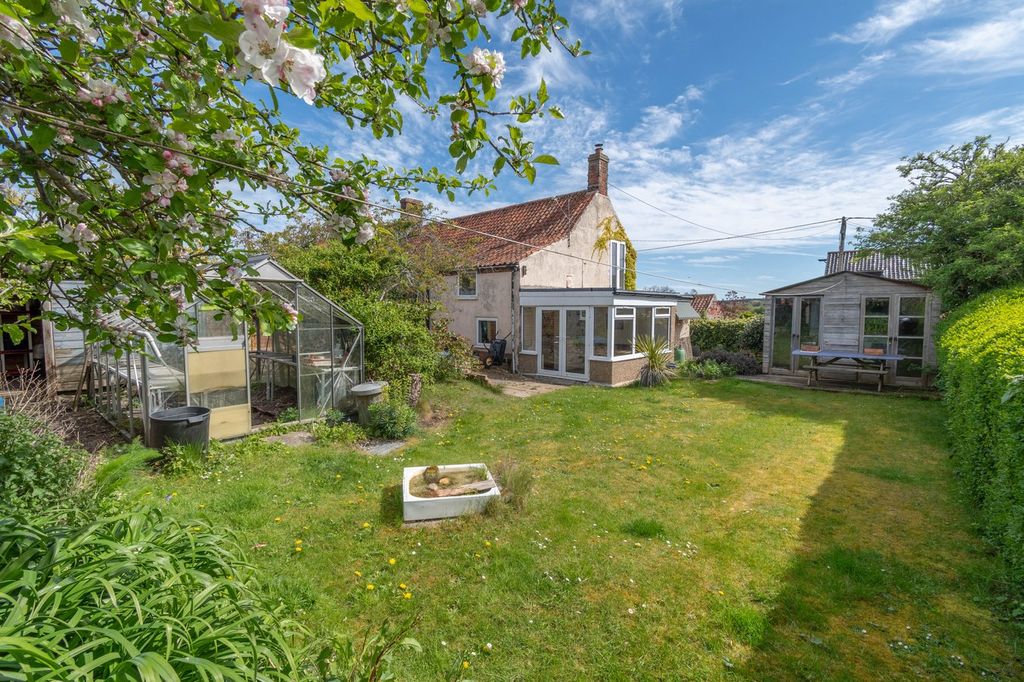 Property photo 1 of 21