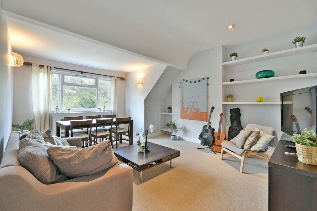 Property photo 1 of 11 Picture No. 17