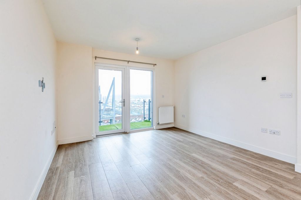 Property photo 3 of 13 Living Room