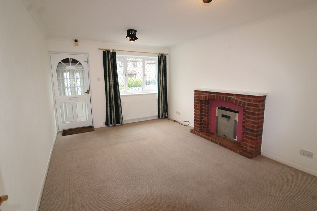 Property photo 2 of 8 Lounge