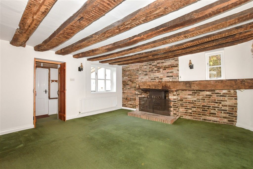 Property photo 1 of 13 Living/Dining Room