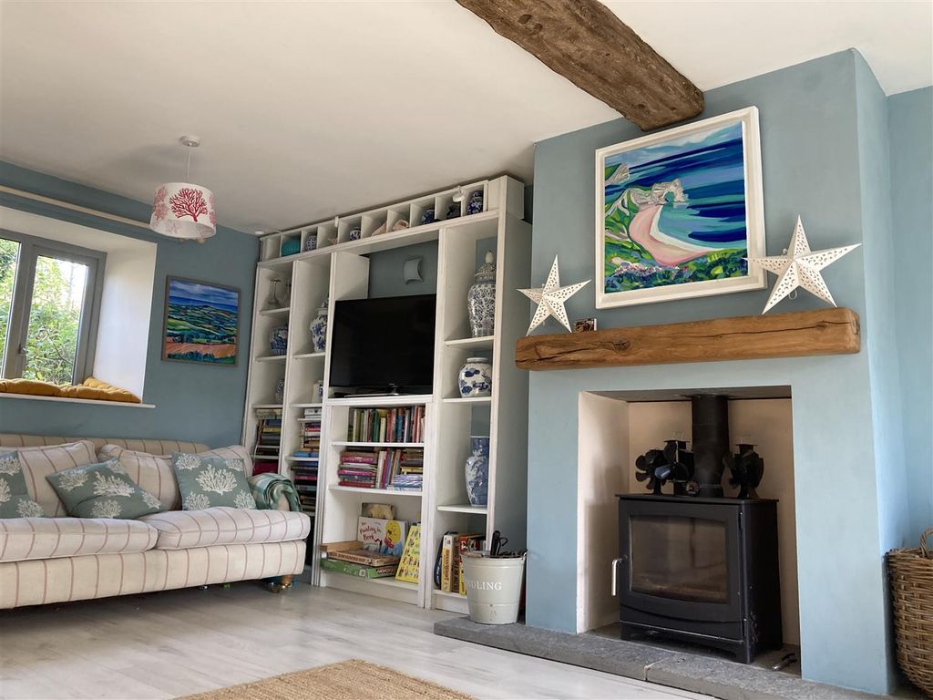 Property photo 3 of 25 16