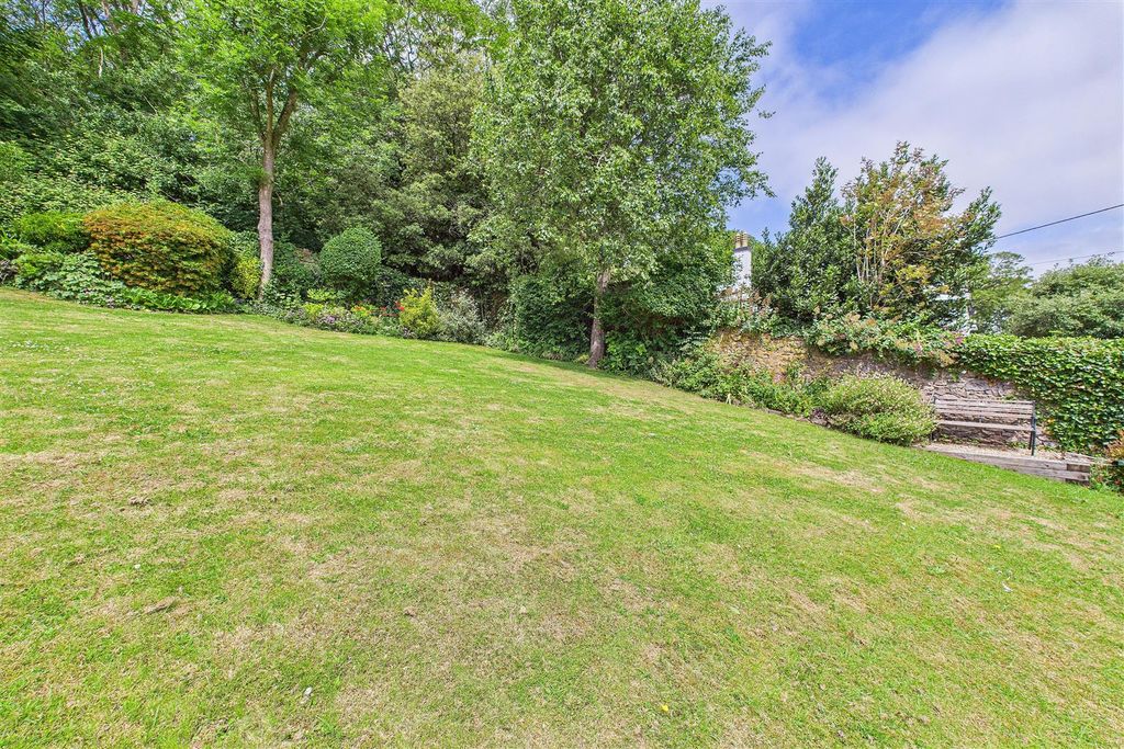 Property photo 3 of 14