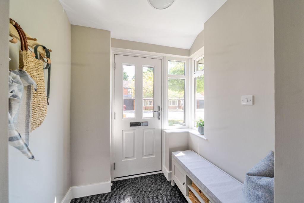 Property photo 2 of 22 Image