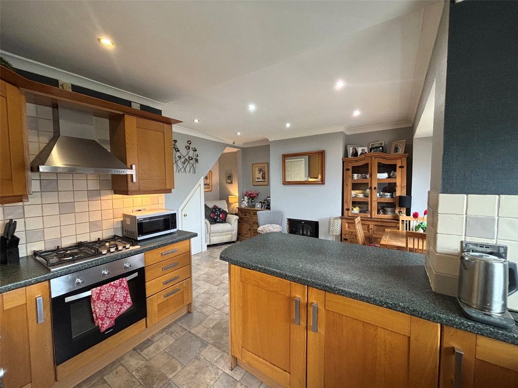 Property photo 3 of 16 Kitchen