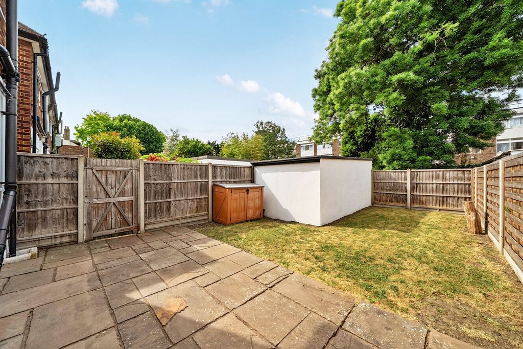 Property photo 2 of 10 Picture No. 21