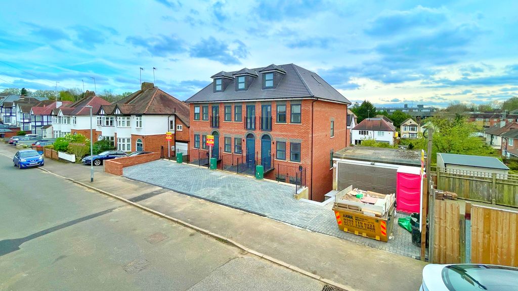 Property photo 2 of 41