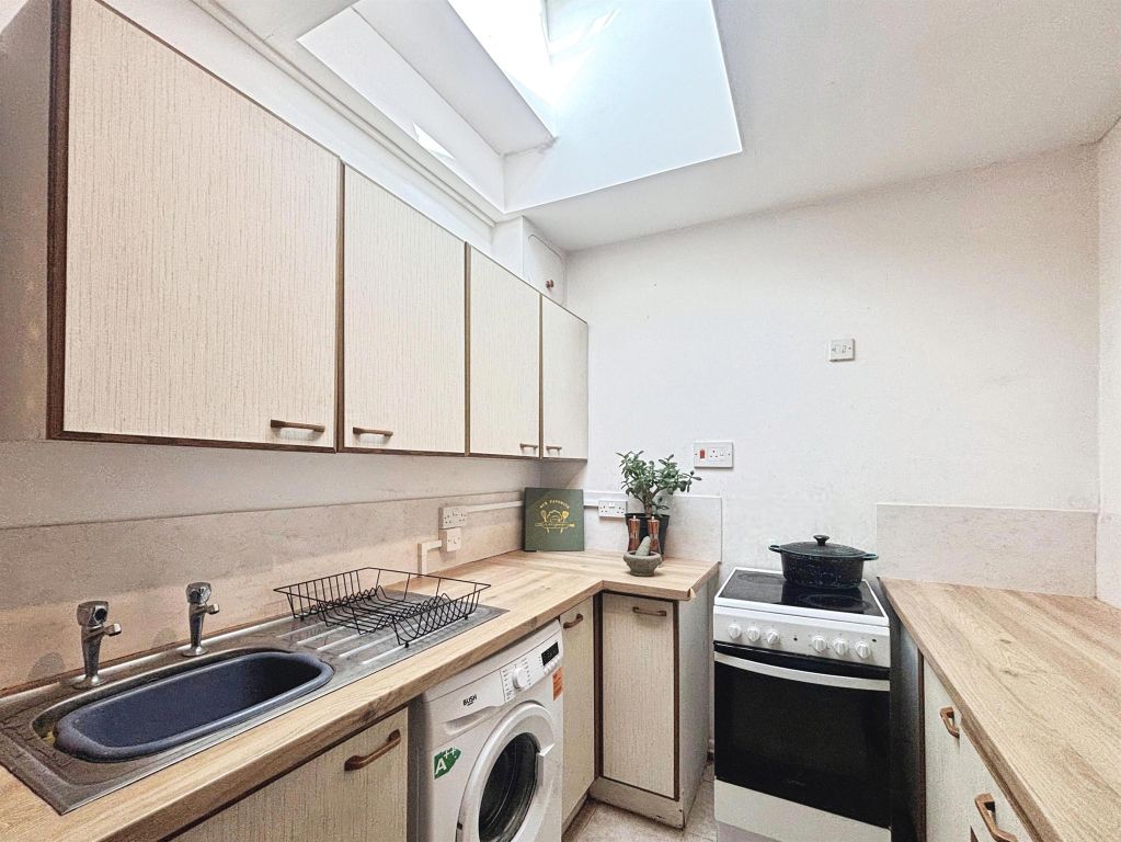 Property photo 3 of 6