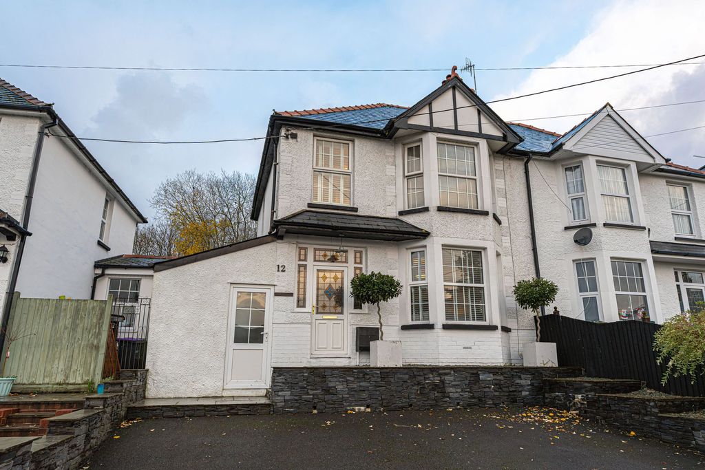 Property photo 1 of 33