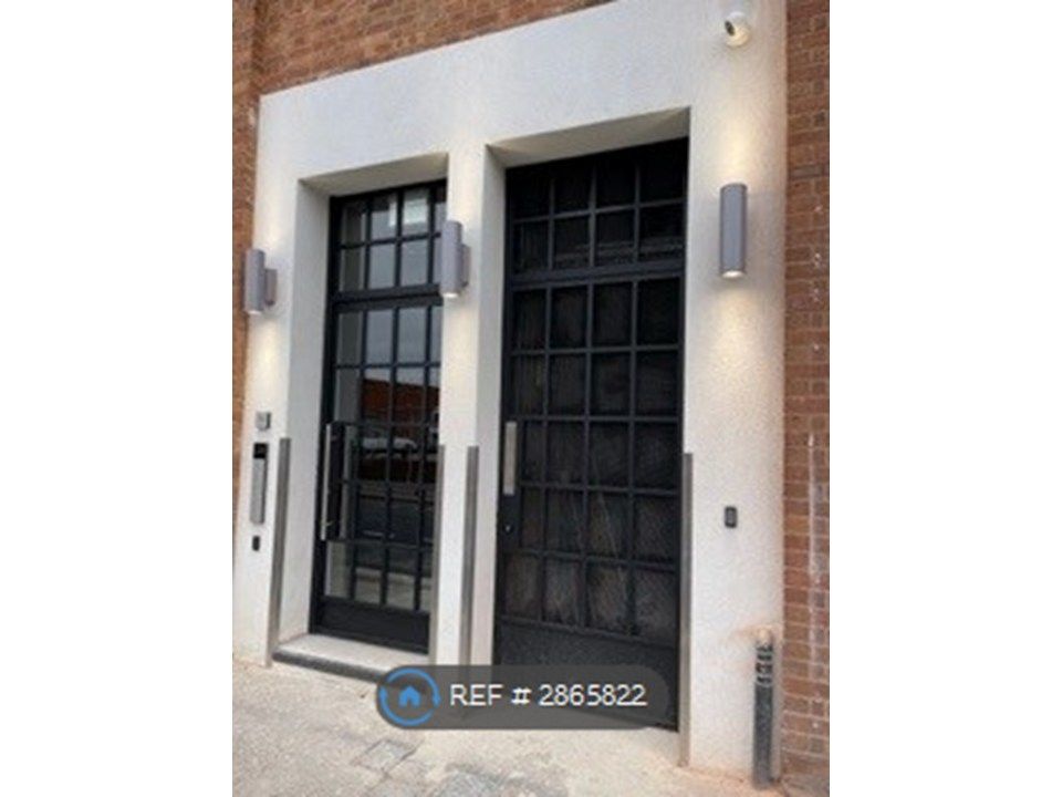 Property photo 2 of 4 Main Entrance