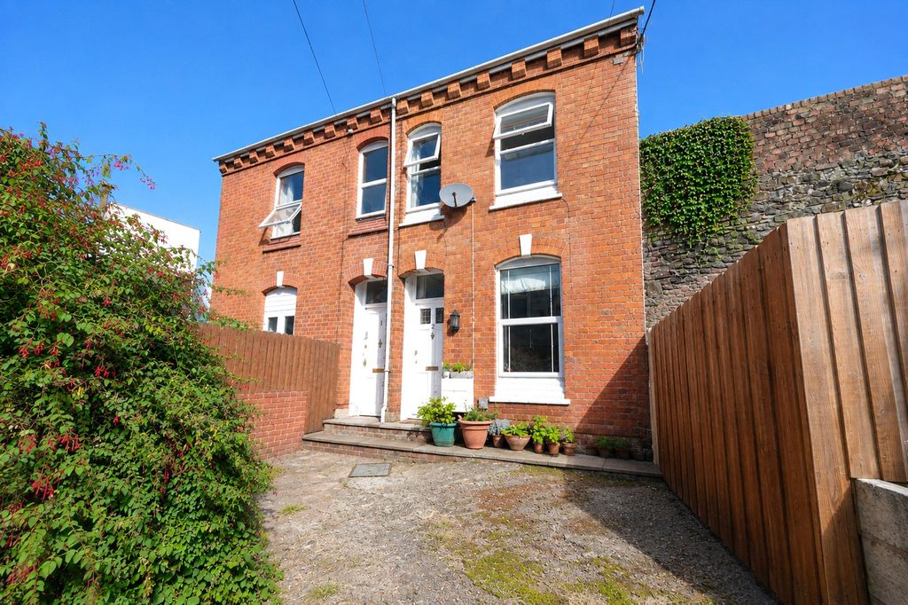 Property photo 1 of 16 Picture No. 10
