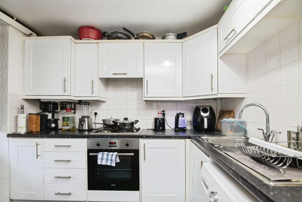 Property photo 3 of 14