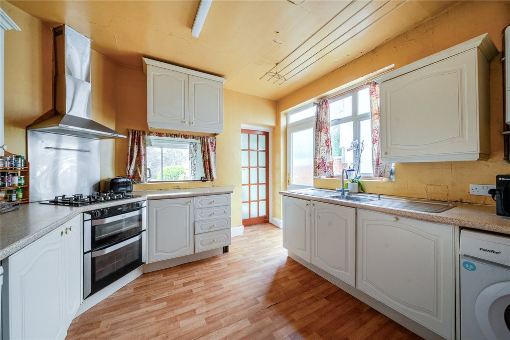 Property photo 3 of 17 Picture No. 01