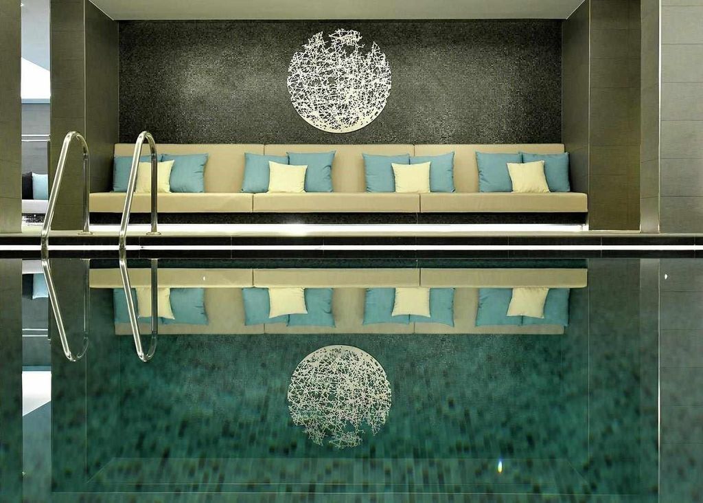 Property photo 2 of 18 Swimming Pool