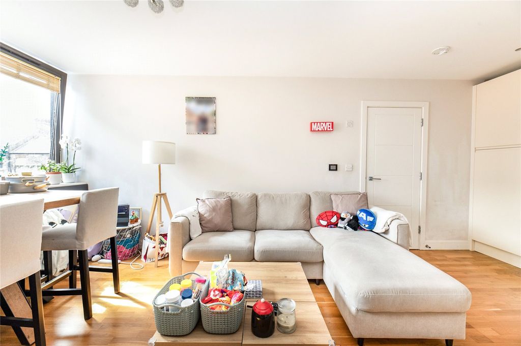 Property photo 2 of 9 Picture No. 62